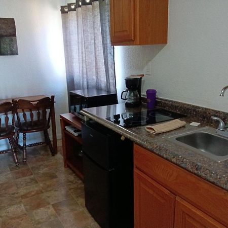 ווינצ'סטר Ans Inn & Suites מראה חיצוני תמונה