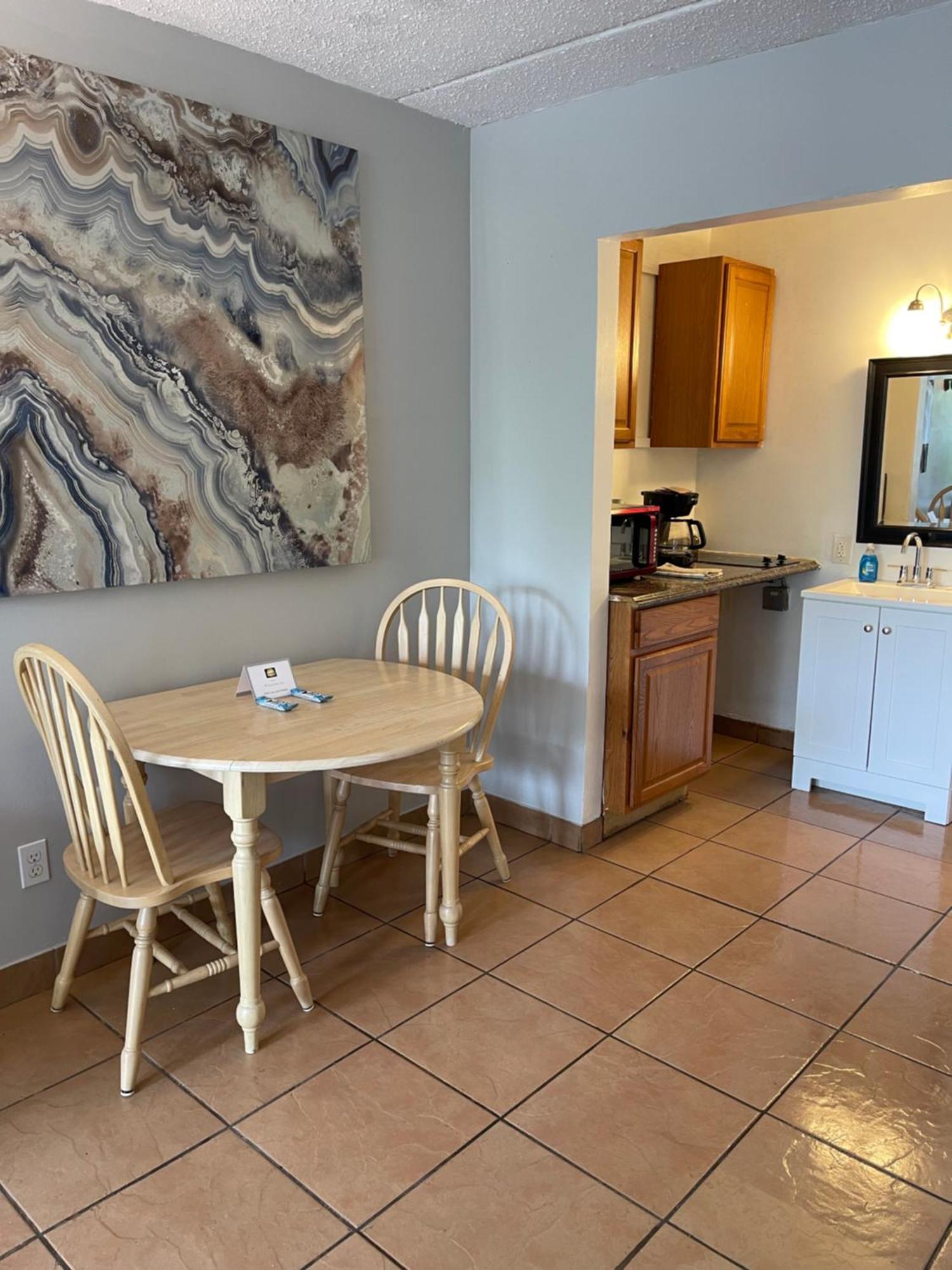 ווינצ'סטר Ans Inn & Suites מראה חיצוני תמונה